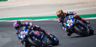 World Superbike: Yamaha Previews This Coming Weekend’s Event At Magny-Cours Pata Yamaha's Alex Lowes (22) and Michael van der Mark (60).