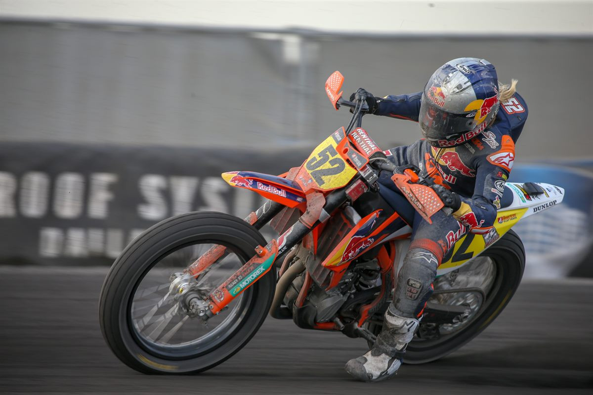shayna texter flat track racer