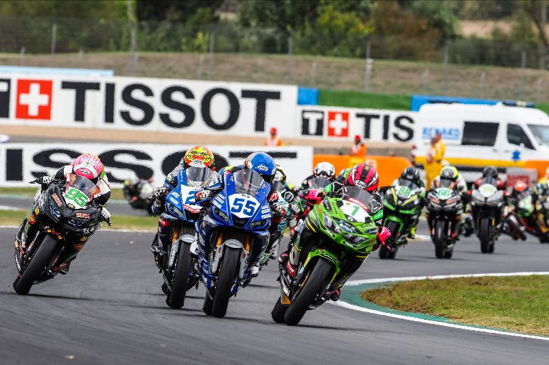 Ana Carrasco (1) leads Galang Hendra Pratama (55), Andy Verdoia (25), Scott Deroue (95) and the rest of the field at Magny-Cours. Photo courtesy of Dorna WorldSBK Press Office.
