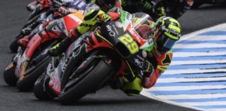 Andrea Iannone (29) leading the MotoGP race at Phillip Island. Photo courtesy of Aprilia Gresini Racing.
