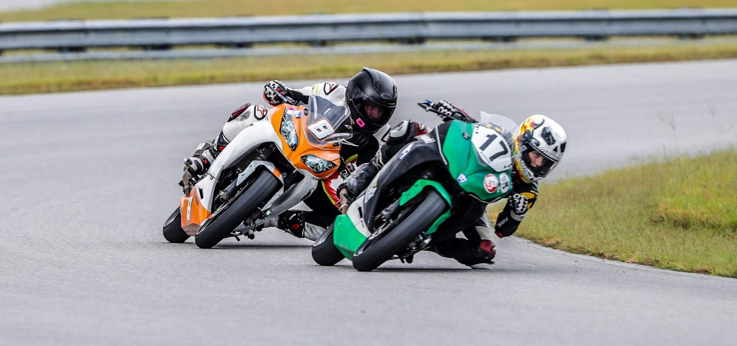 Keagan Brown (17) and Scott Fallen (8) in action in the Motogladiator Superbike 390 race at NC Bike. Photo by Joshua Barnett/Apex Pro Photography, courtesy of Motogladiator.