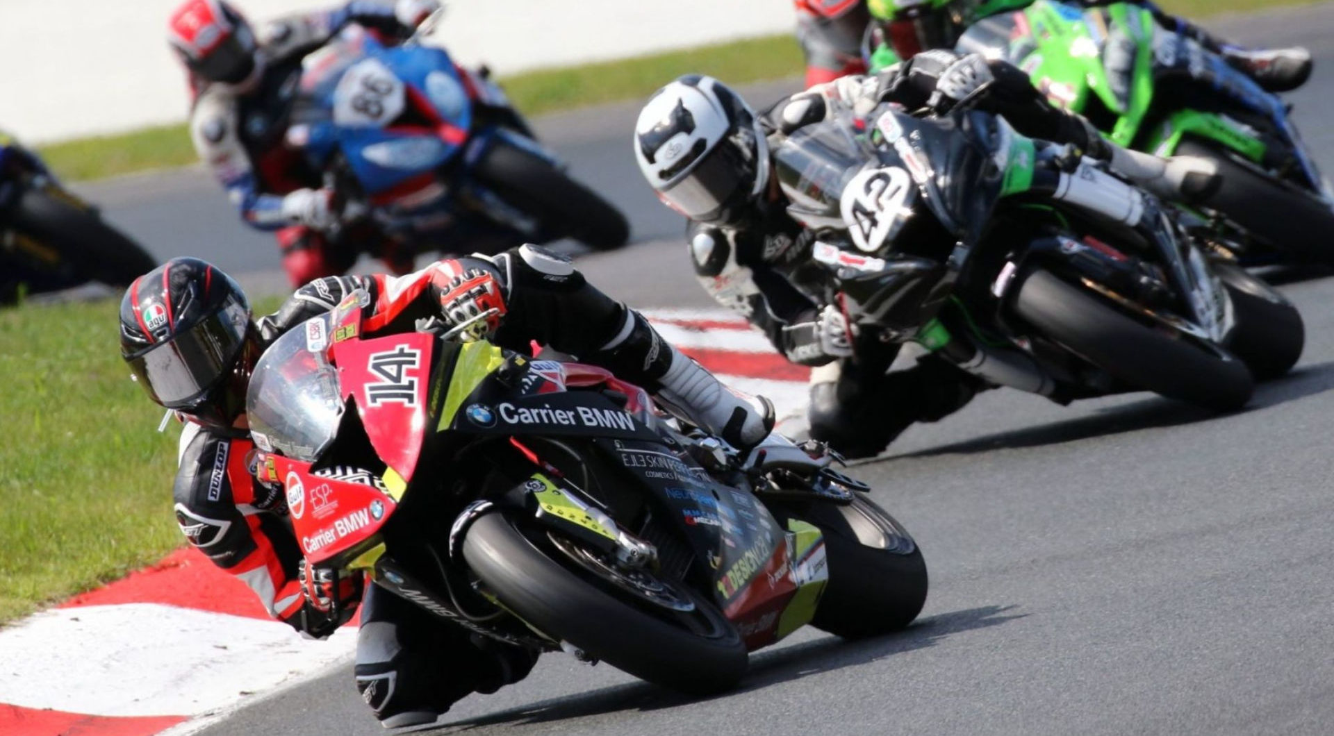 Action from the 2019 Mopar Canadian Superbike Championship. Photo by Rob O'Brien, courtesy of CSBK/PMP.