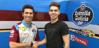Augusto Fernandez (right) with Team Estrella Galicia 0,0 Marc VDS Team Manager Joan Olive (left). Photo courtesy of Team Estrella Galicia 0,0 Marc VDS.