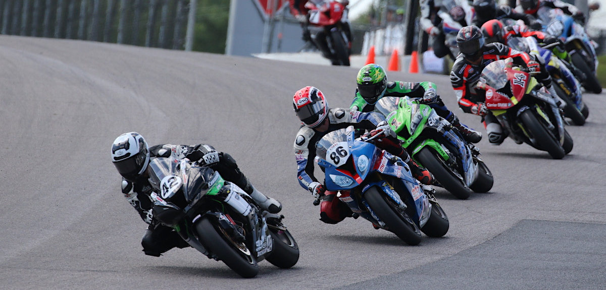 Kenny Riedmann (42), 2019 Canadian Superbike champion Ben Young (86), Jordan Szoke (1), and Samuel Trepanier (14) in action during the 2019 season. Photo by Rob O’Brien, courtesy of CSBK.