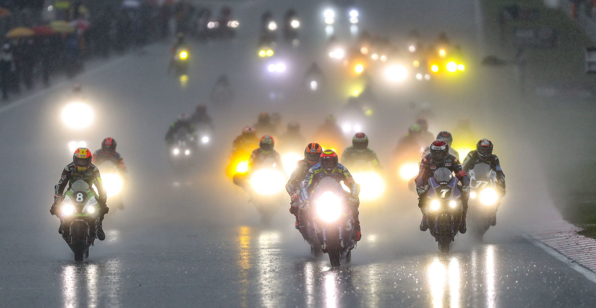 The start of the 8 Hours of Sepang. Photo by David Reygondeau/Good-Shoot.com, courtesy of Team Suzuki Press Office.