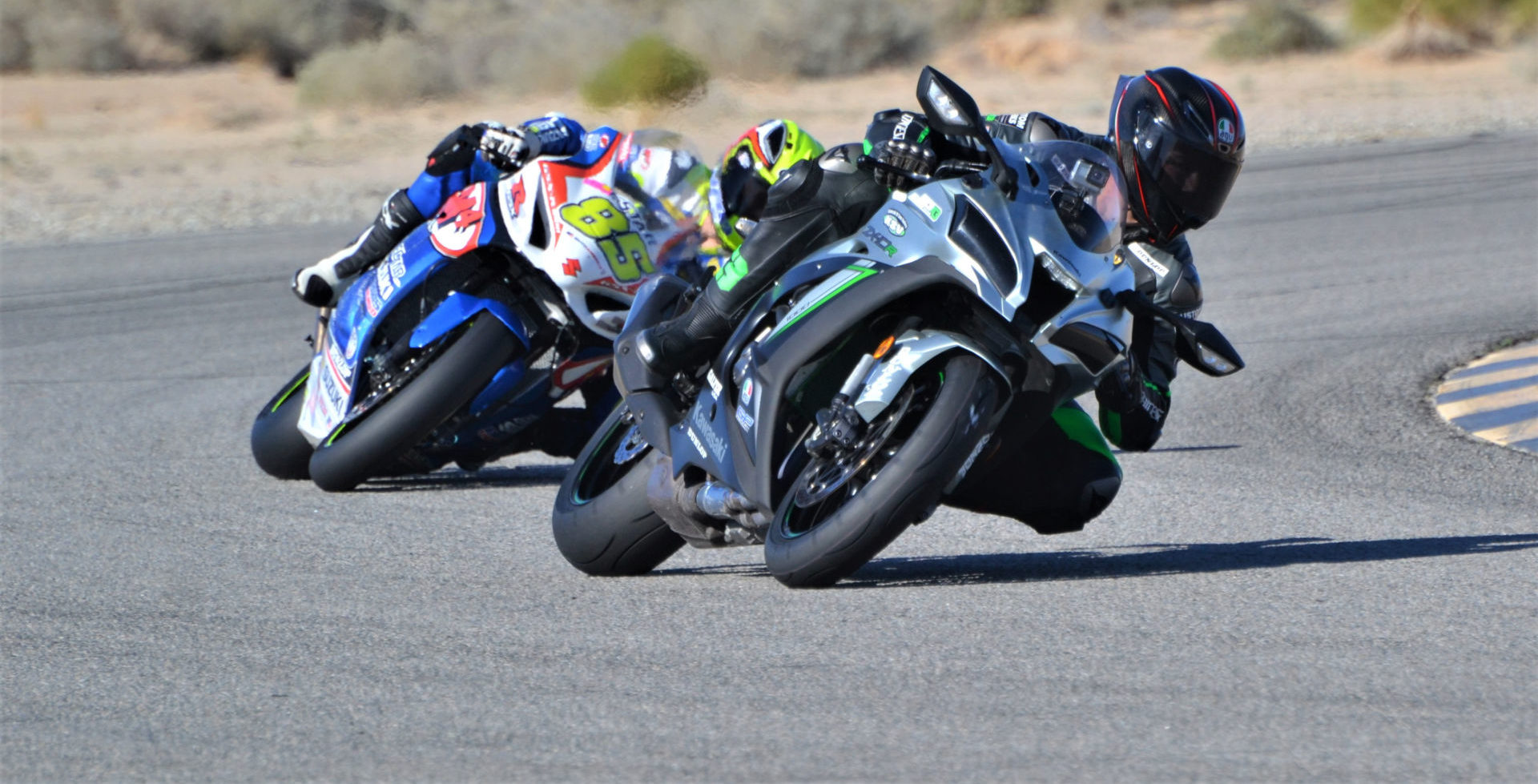 JP43training.com’s Jason Pridmore, seen here working with 2019 MotoAmerica Twins Cup Champion Alex Dumas (85), is holding two events at Chuckwalla Valley Raceway in January. Photo by David Swarts.