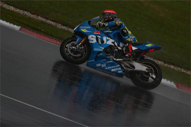 Gregg Black at speed on the Suzuki Endurance Racing Team GSX-R1000. Photo by David Reygondeau/Good-Shoot.com, courtesy of Team Suzuki Press Office.