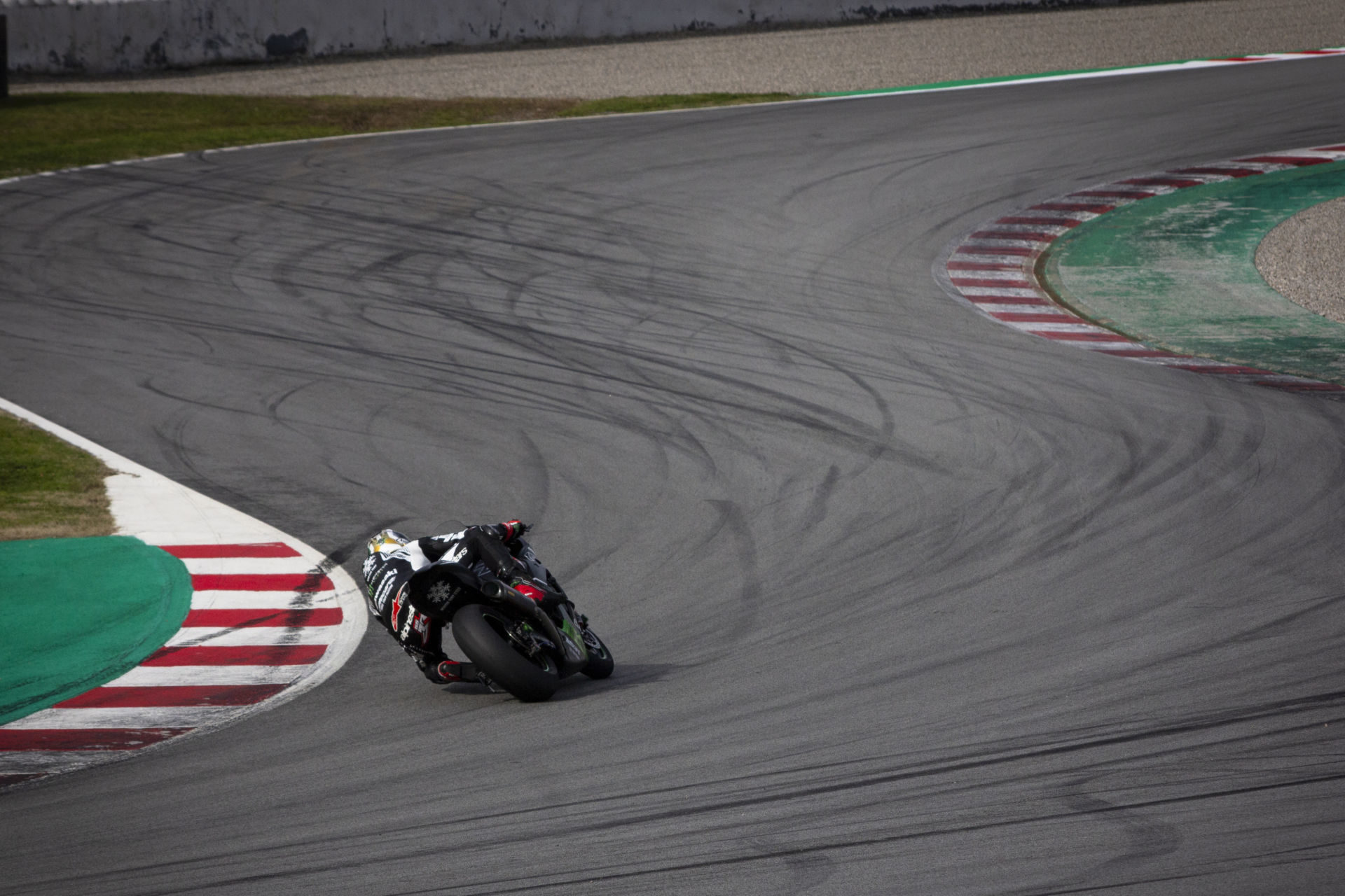 Jonathan Rea testing Monday at Catalunya. Photo courtesy of Kawasaki.