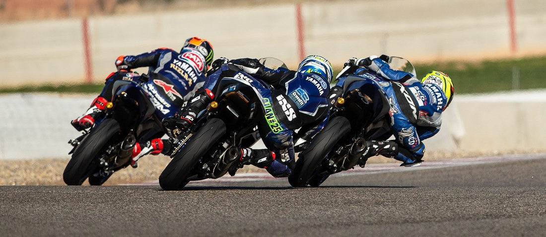 Riders in action on Yamaha YZF-R3 racebikes. Photo courtesy of Yamaha Motor Europe.