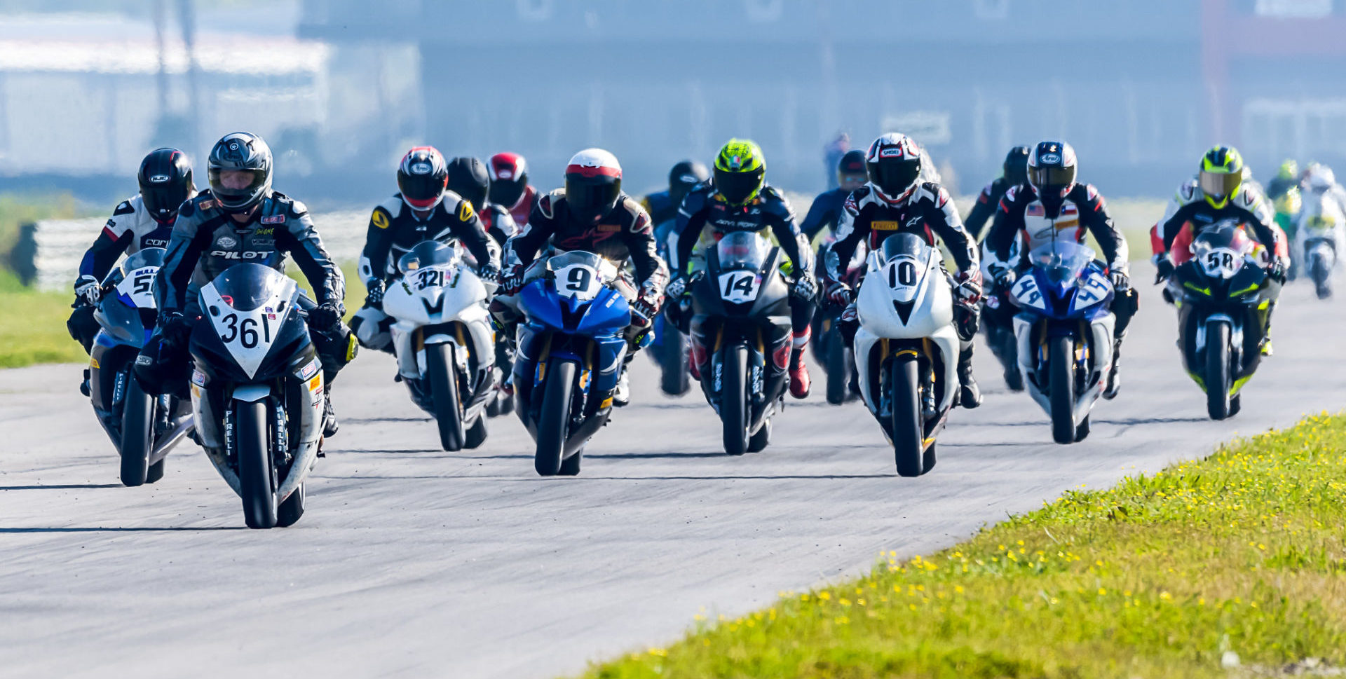 The start of a CMRA race at NOLA Motorsports Park in 2019. Photo by David Gillen/dgillenphoto.com, courtesy of AMA.