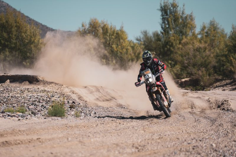 Ricky Brabec (1) in action in Mexico during the Sonora Rally. Photo courtesy of Honda Racing Corporation.