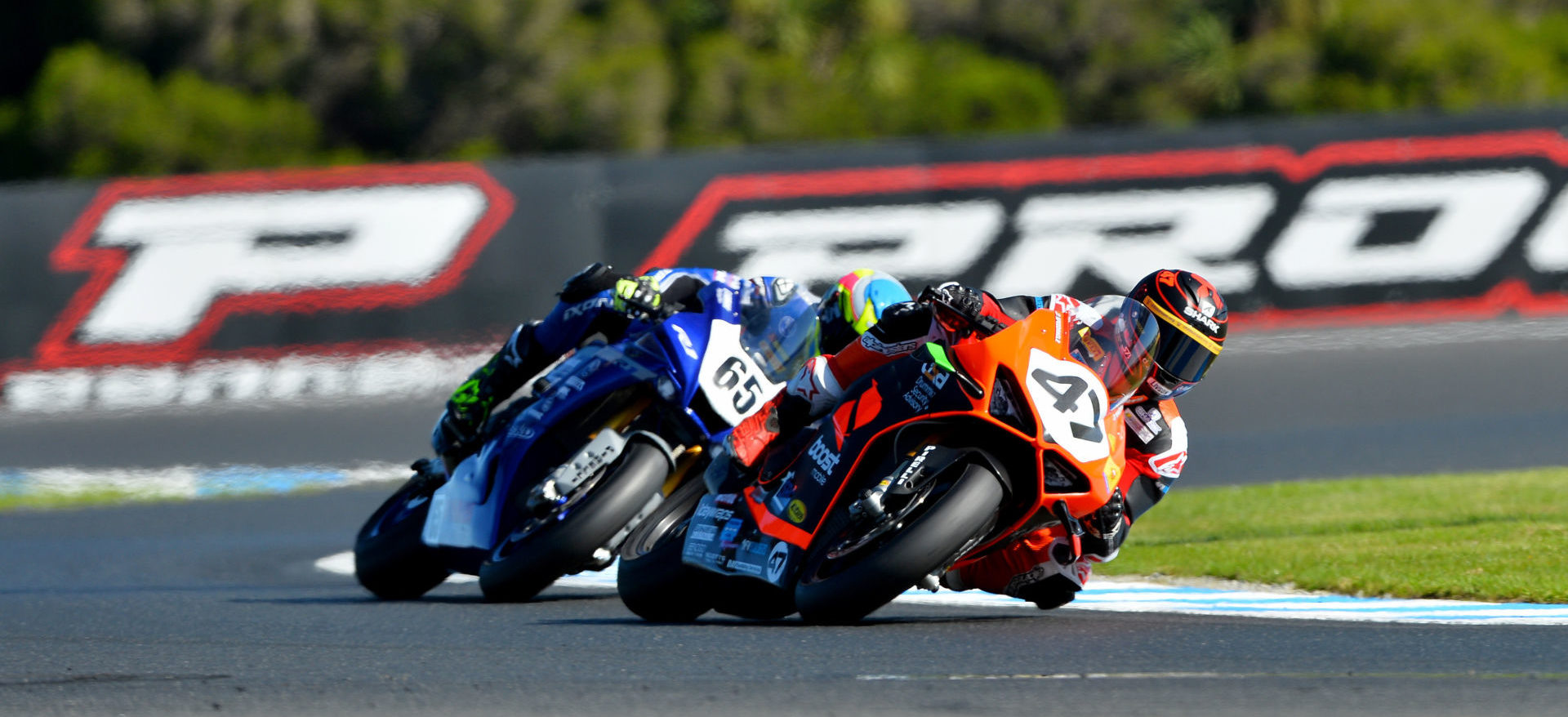 Wayne Maxwell (47) and Cru Halliday (65) in action during the opening round of the 2020 Australian Superbike Championship at Phillip Island. Photo by Russell Colvin, courtesy of Motorcycling Australia.