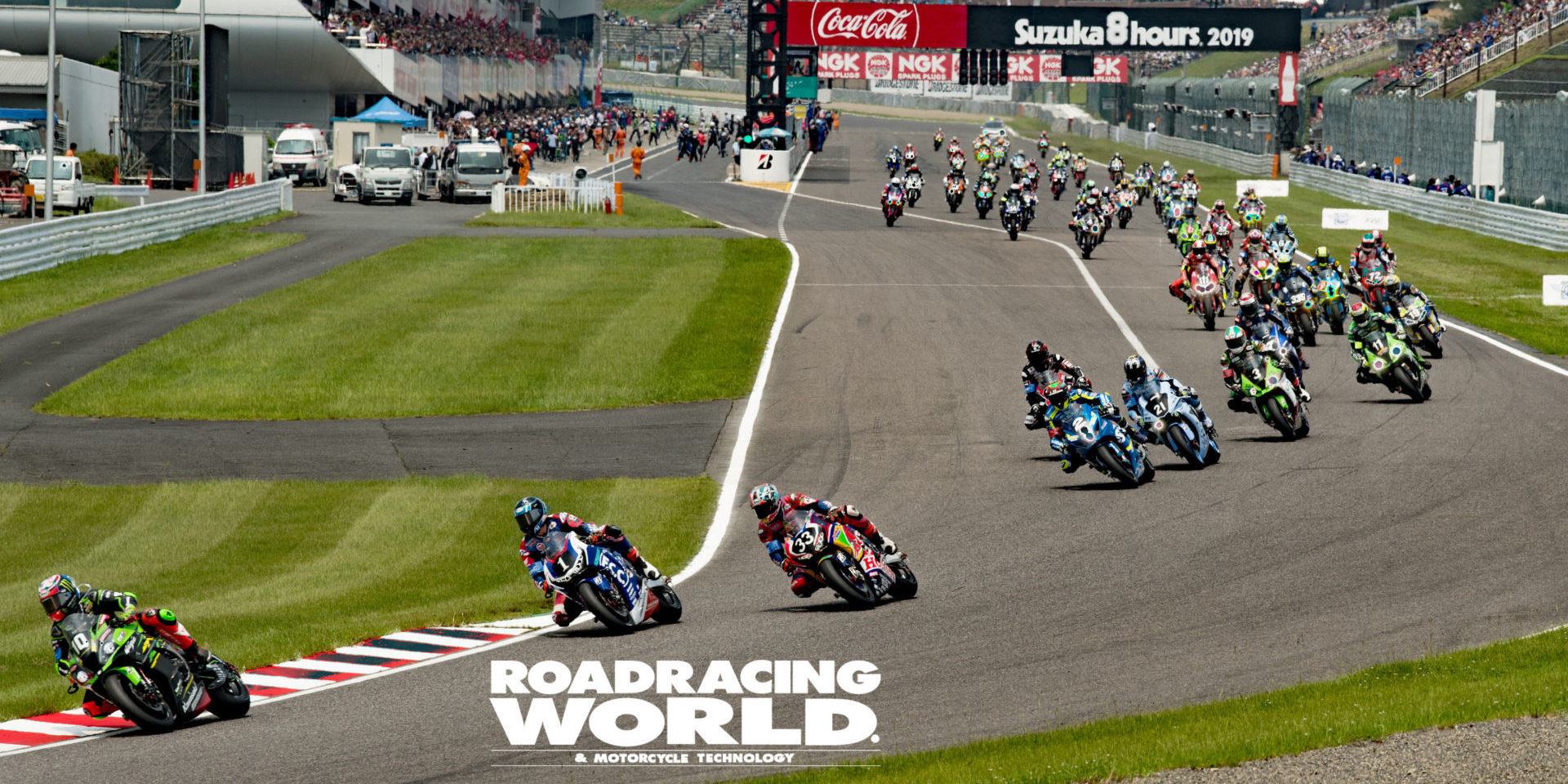 The start of the Suzuka 8-Hours race in 2019. Photo by Kohei Hirota.