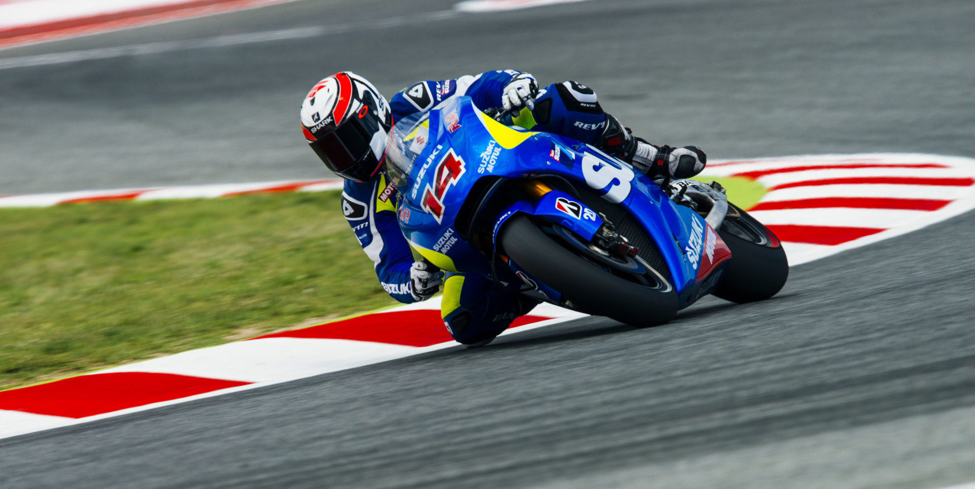 Randy De Puniet (14) testing the Suzuki GSX-RR prototype at Catalunya. Photo courtesy Team Suzuki Press Office.