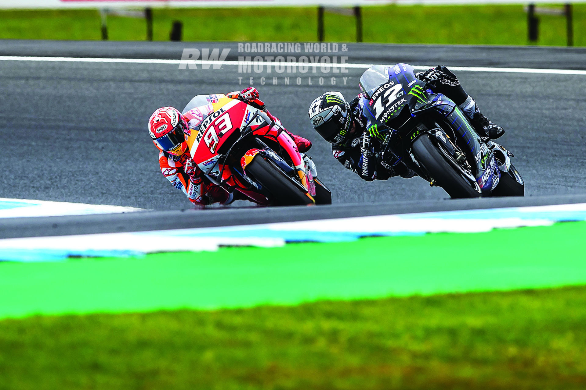 Phillip Island 2019: Maverick Viñales (12) on the swooping U-line, Marc Marquez (93) on the in/out V-line.