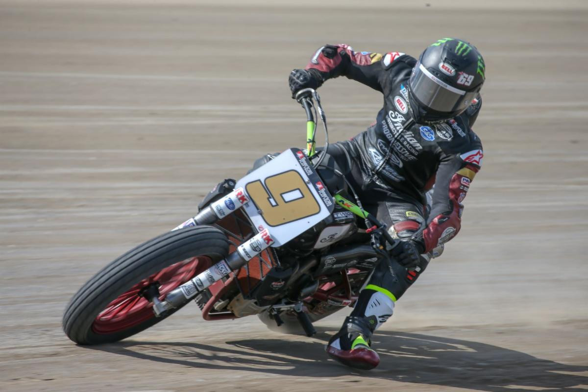 Jared Mees (9) in action at the Volusia Half-Mile I. Photo courtesy American Flat Track.