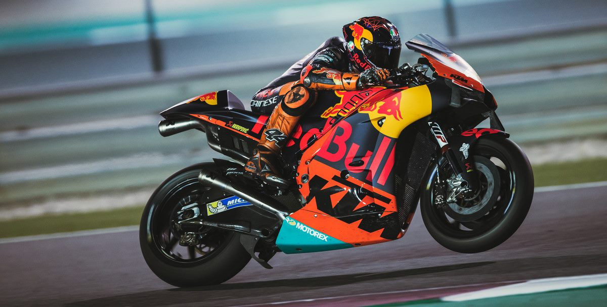 Pol Espargaro (44) during a pre-season test in Qatar. Photo by Polarity Photo, courtesy KTM.