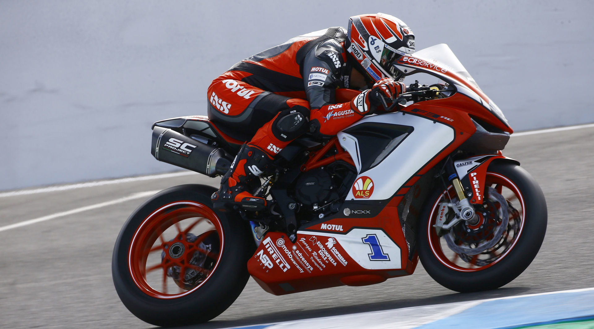 Randy Krummenacher (1) at Phillip Island. Photo courtesy MV Agusta.