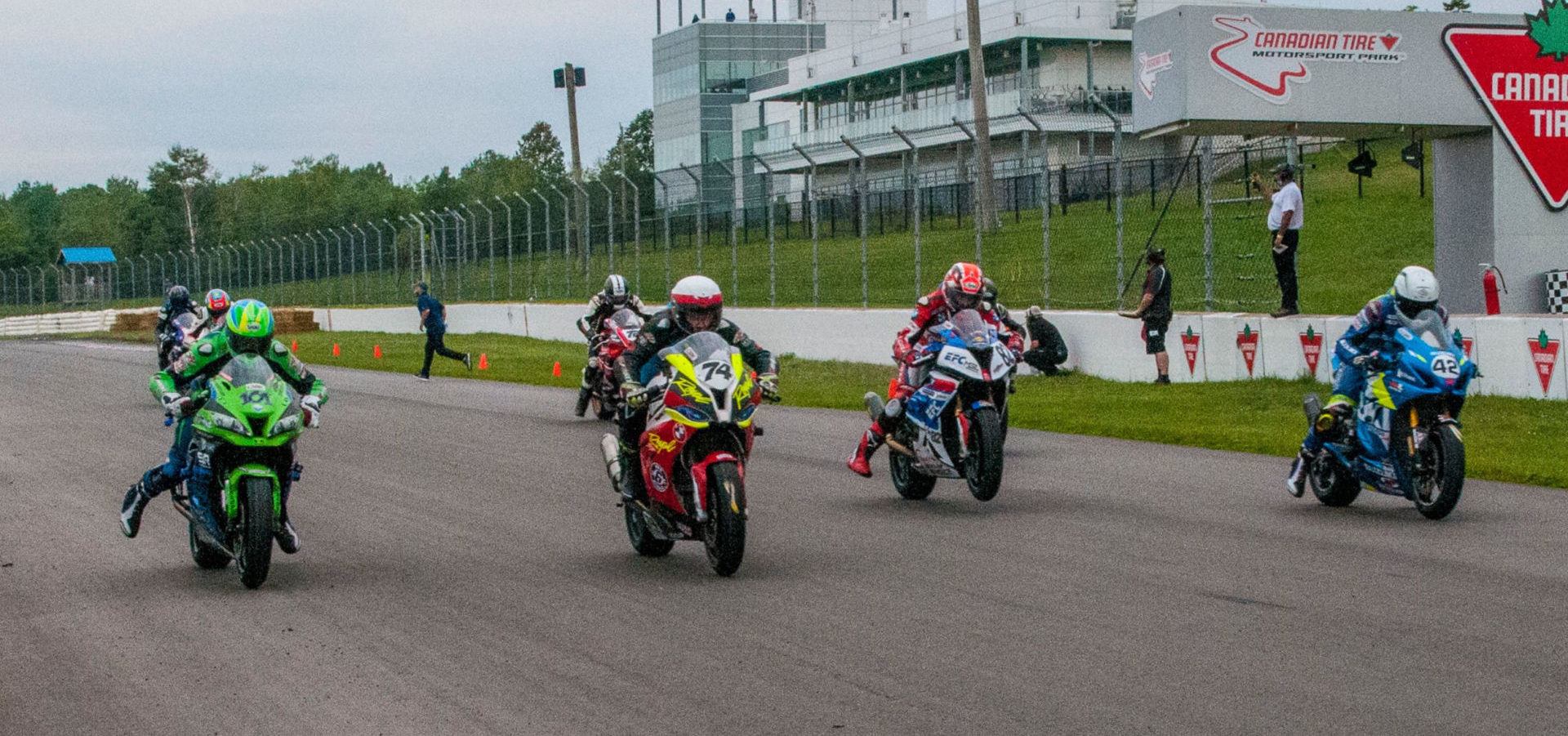 Jordan Szoke (101) held off rival Kenny Riedmann (42) and rookie Samuel Guerin (82) to win both races at round two in CTMP. Photo by Bob Szoke, courtesy CSBK/PMP.