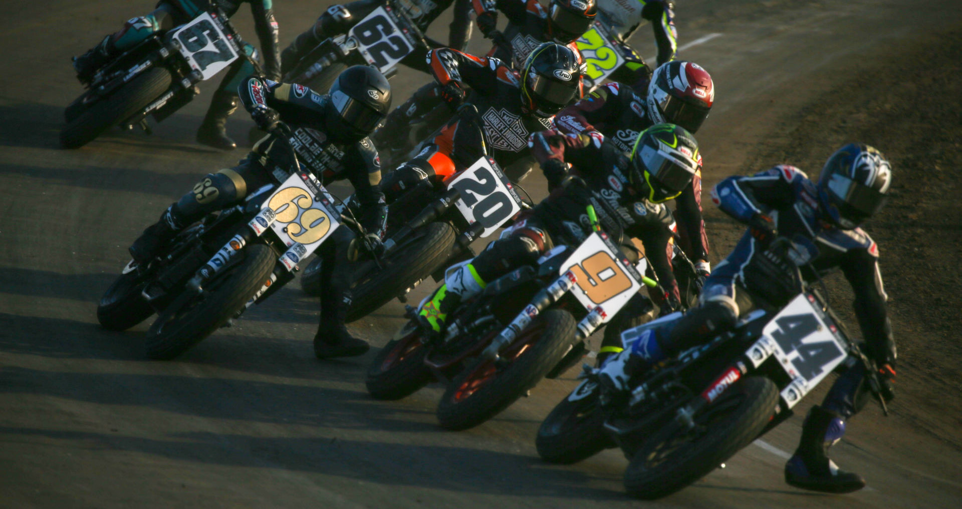 Action from an AFT SuperTwins semi at Volusia Half-Mile I. Photo by Scott Hunter, courtesy AFT.