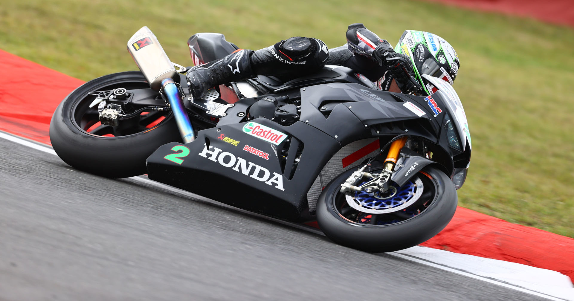 Glenn Irwin (2) at speed on his 2020 Honda Fireblade SP British Superbike. Photo courtesy Honda Racing UK.