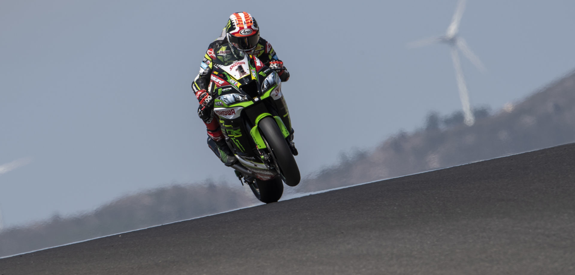 Jonathan Rea (1) at speed at Autodromo Internacional do Algarve in 2019. Photo courtesy Kawasaki.