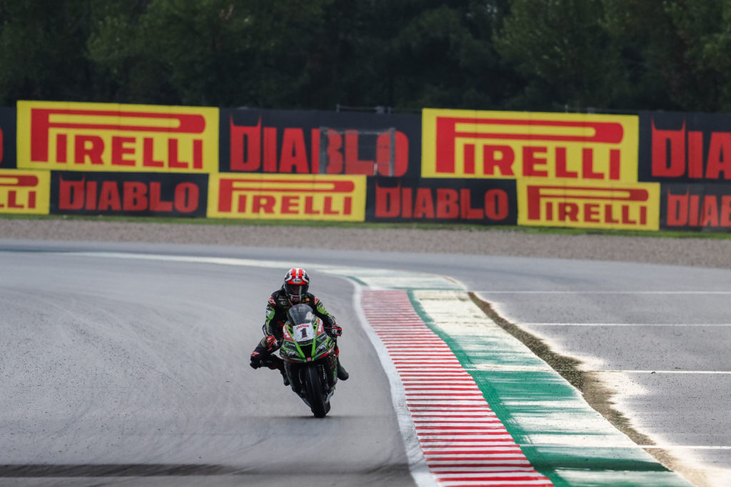 Jonathan Rea (1) was quickest in wet FP2 at Catalunya. Photo courtesy Dorna.