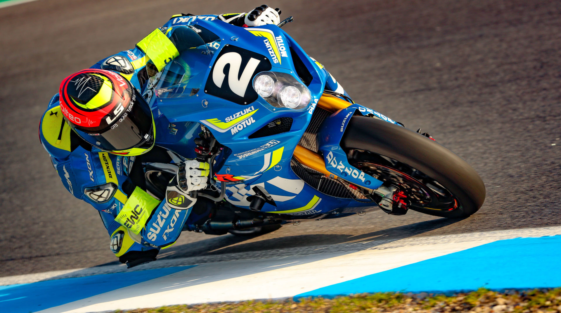 Gregg Black (2) on the SERT Suzuki GSX-R1000 at Estoril. Photo courtesy Team Suzuki Press Office.