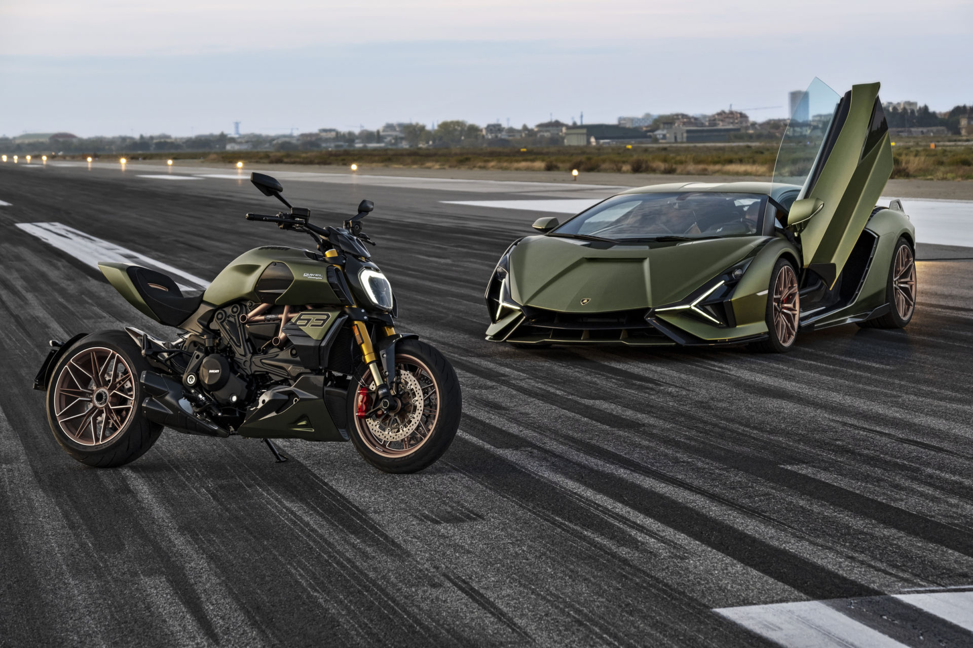 A Ducati Diavel 1260 Lamborghini and a Lamborghini Siàn FKP 37. Photo courtesy Ducati.