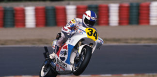 Kevin Schwantz (34). Photo courtesy Team Suzuki Press Office.