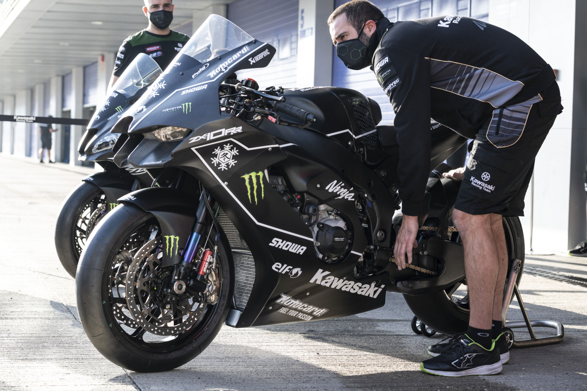 The new Kawasaki Ninja ZX-10RR Superbike, as seen on pit lane Wednesday at Jerez. Photo courtesy Kawasaki.