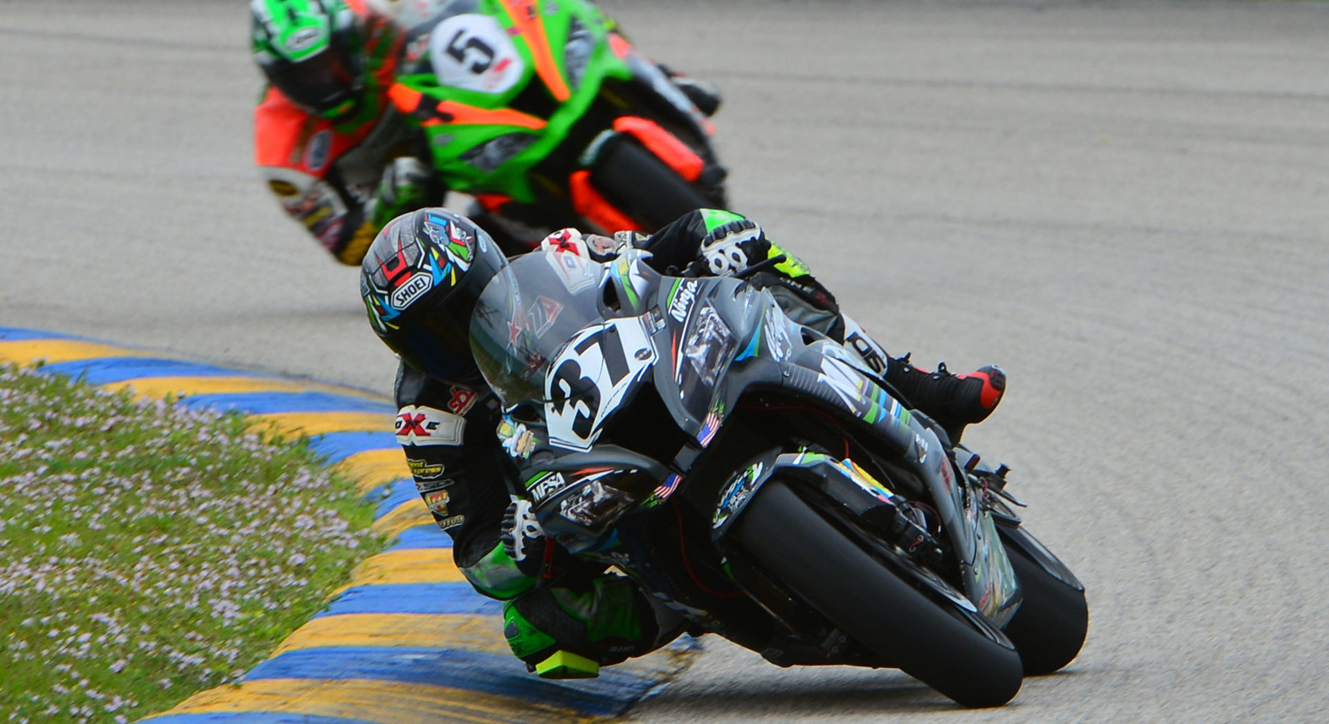 Stefano Mesa (37) leading Eric Wood (5) at Homestead-Miami Speedway. Photo by Lisa Theobald, courtesy ASRA/CCS.