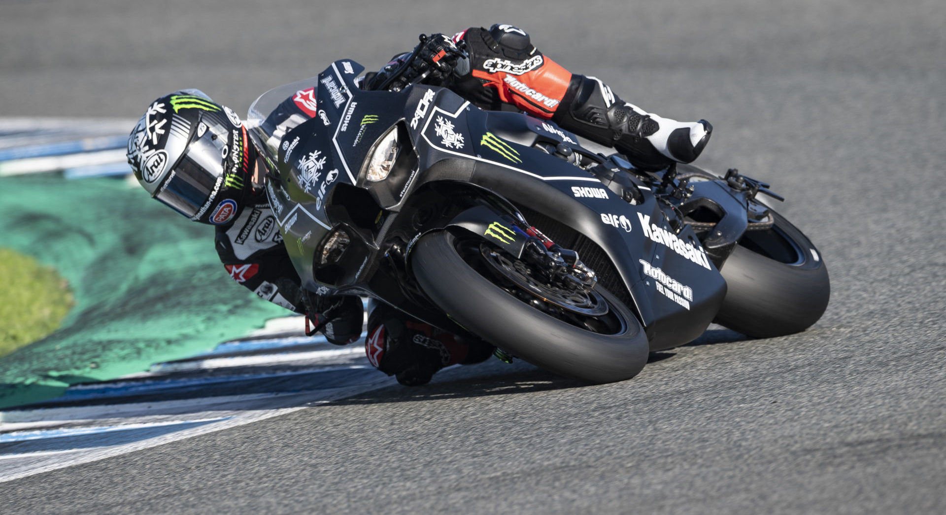 Jonathan Rea testing his new Kawasaki ZX-10RR at Jerez at the end of 2020. Photo courtesy Kawasaki.