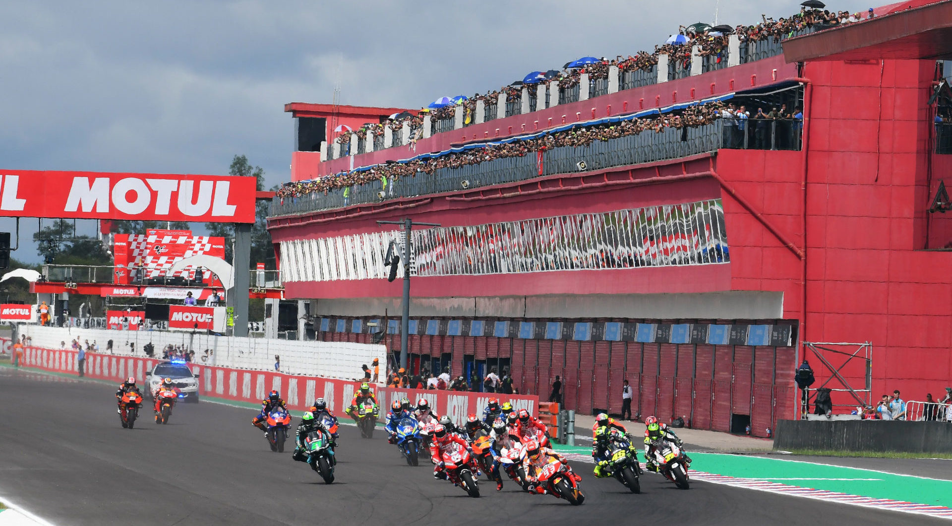 The start of the MotoGP race at Autodrome Termas de Rio Hondo in 2019 with the pit lane garage building in the background. Photo courtesy Michelin.