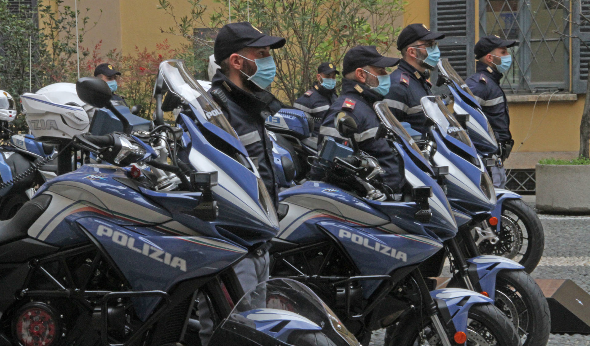 Italian police officers and their new MV Agusta Turismo Veloce Lusso SCS motorcycles. Photo courtesy MV Agusta.
