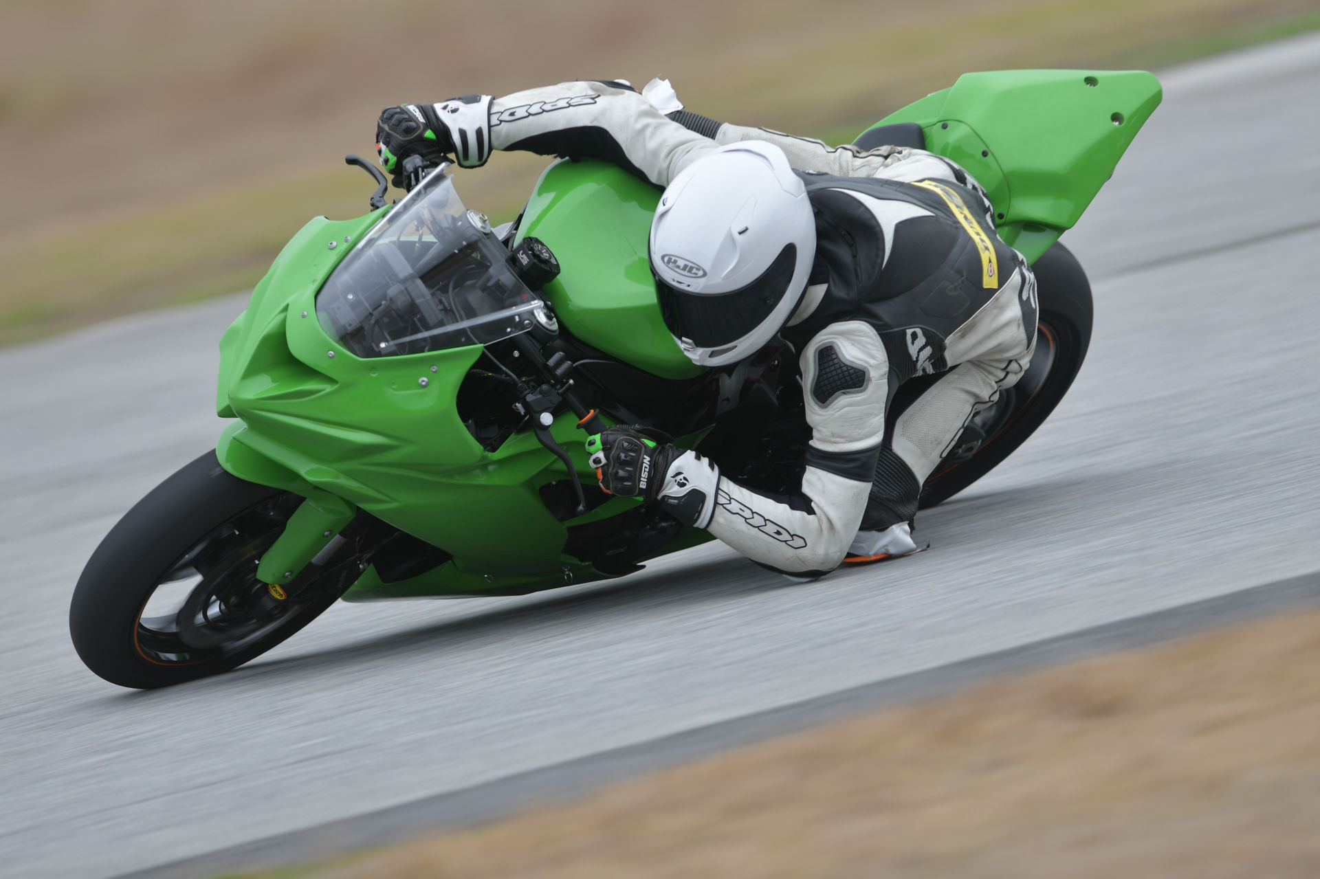 Dominic Doyle testing his new BARTCON Racing Kawasaki ZX-6R at Jennings GP. Photo courtesy BARTCON Racing.