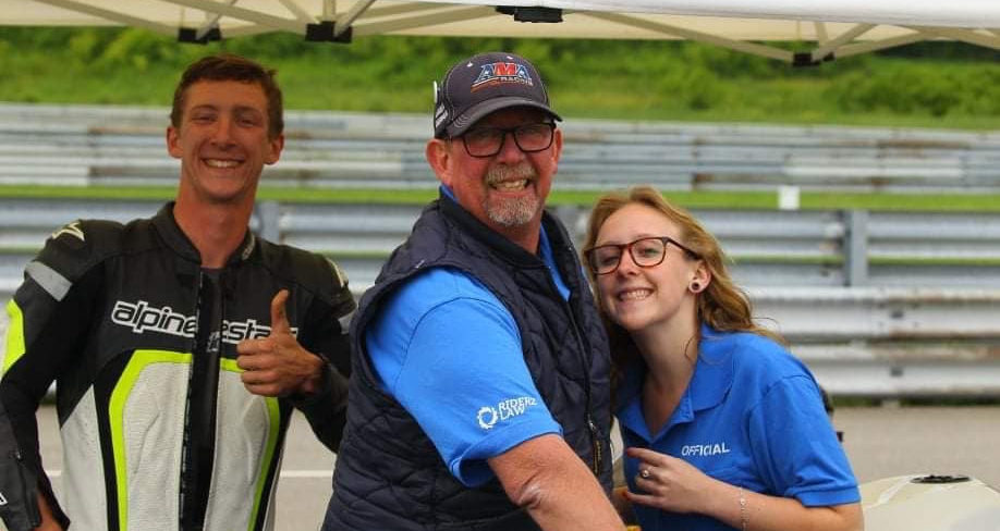 James Roth (center) with his son Steven Roth (left) and his daughter Lexi Roth (right). Photo courtesy Roth family.