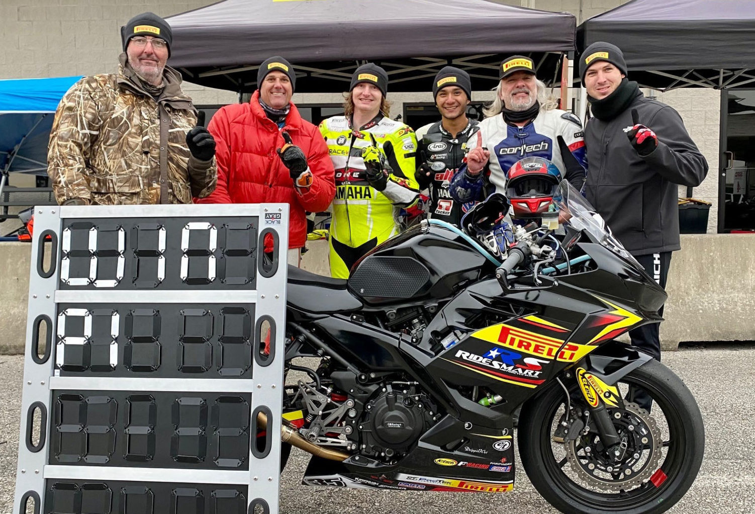 Team RideSmart Pirelli (from left): Team Owner John Hutchinson, Ty Howard, Kevin Randall, Kevin Olmedo, Derick Thomas, and Team Captain Michael Klesel. Photo by Sasha Lovan, courtesy Team RideSmart Pirelli.