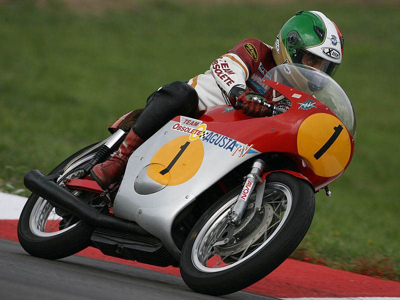 Giacomo Agostini (1) riding a Team Obsolete MV Agusta at Mid-Ohio. Photo courtesy Team Obsolete.