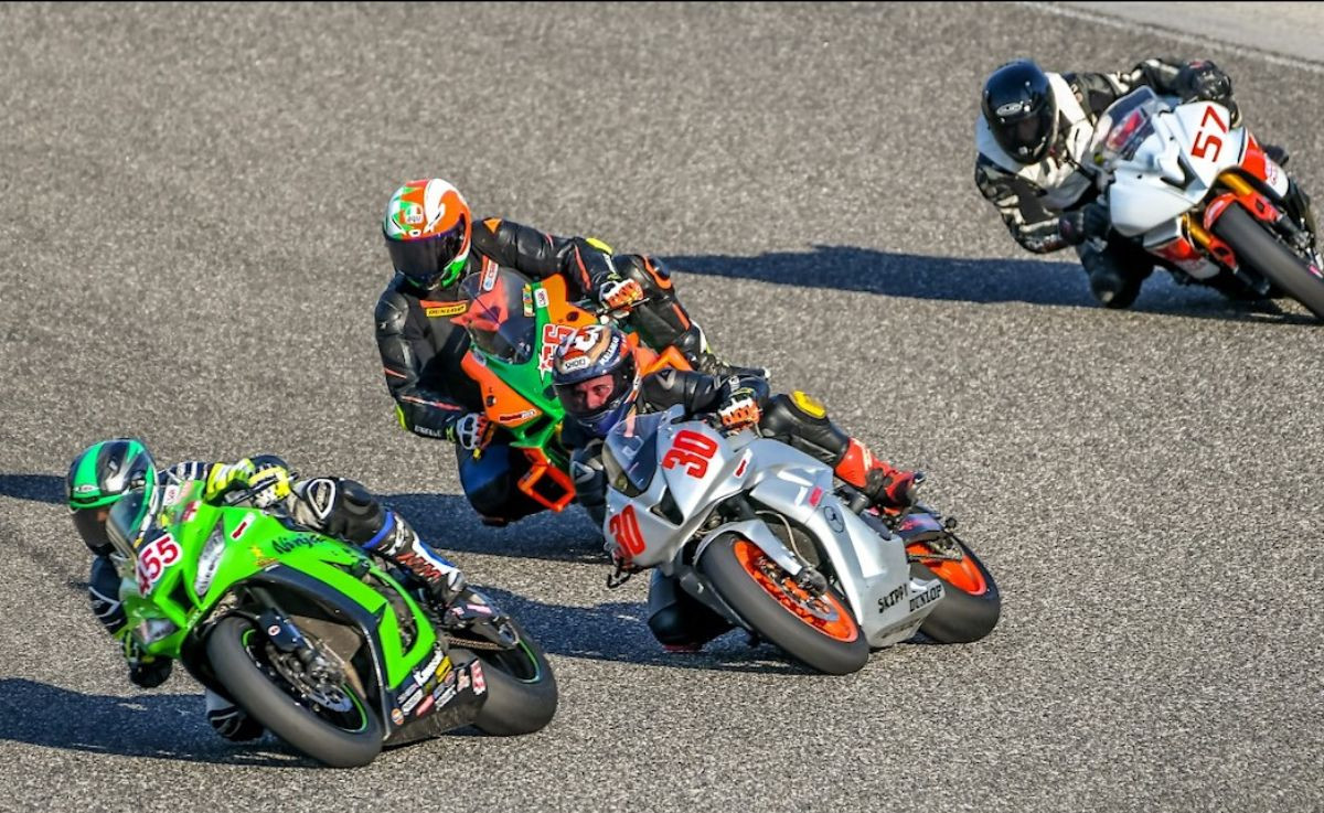 Amateur Superbike action at Calabogie Motorsports Park; in 2021 this class will be sponsored by Motul lubricants for the new Pro 6 GP Series. Photo by Damian Pereria, courtesy PMP.