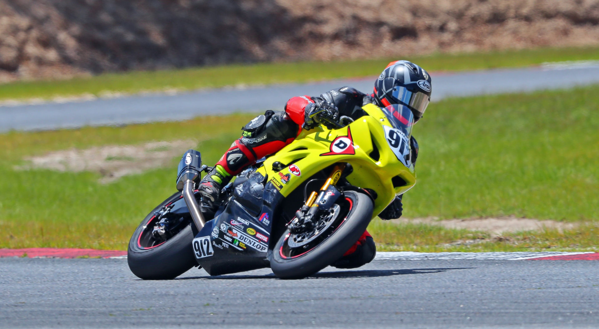 Twisted Speed Racing’s Dustin Dominguez (912) took the lead at the start of the WERA/N2 Racing National Endurance Series race at Roebling Road Raceway, a lead that the team never relinquished. Photo by Lee Fields/Active Shooter Photography, courtesy Twisted Speed Racing.