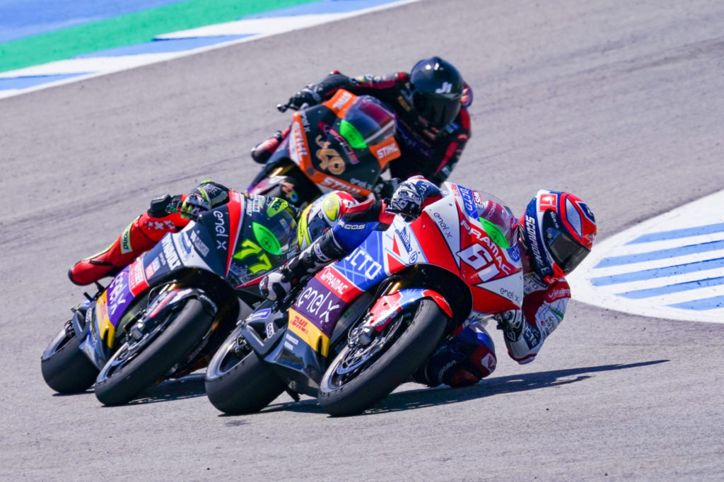 Alessandro Zaccone (61) leads Dominique Aegerter (77) and Jordi Torres (40) at Jerez. Photo courtesy Dorna.