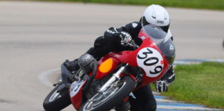 Tim Joyce (309). Photo by etechphoto.com, courtesy AHRMA.