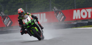 Jonathan Rea (1) in action during rainy FP3 at Donington Park. Photo courtesy Dorna.