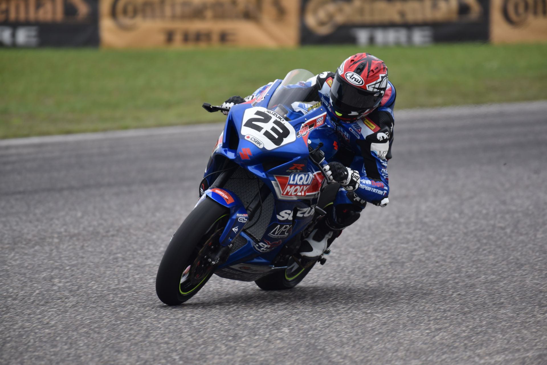 Teenager Alex Dumas won both Canadian Superbike races during the 2021 season opener at Calabogie. Photo by Anik Sanfacon.