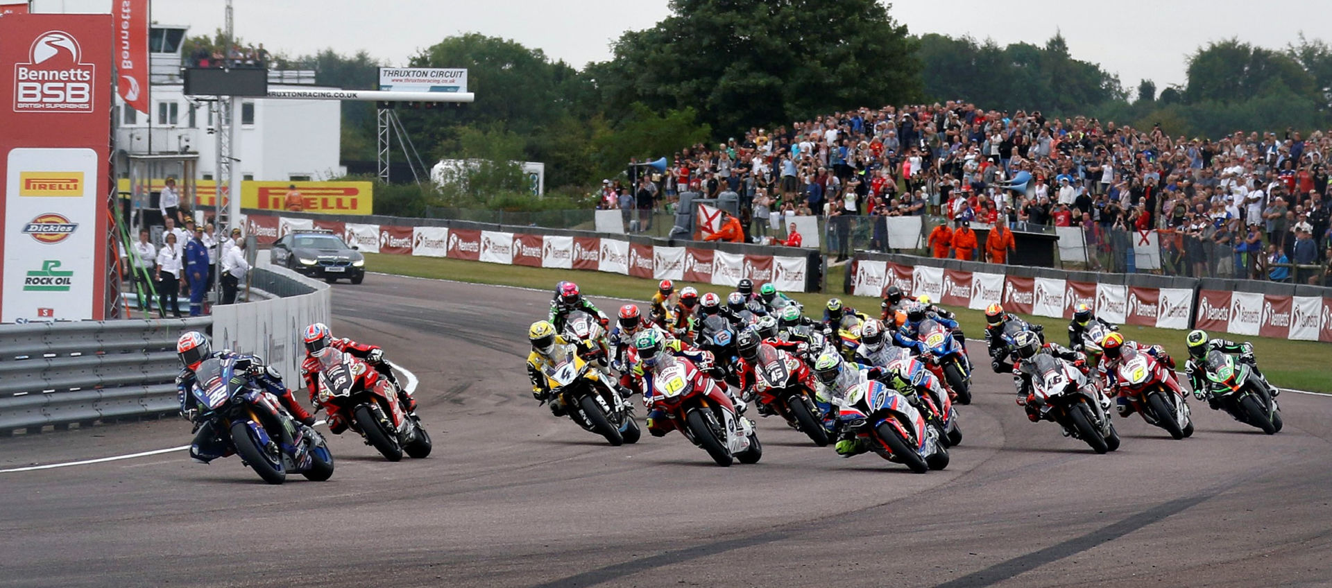 The start of a British Superbike race at Thruxton Circuit in 2019. Photo courtesy MSVR.