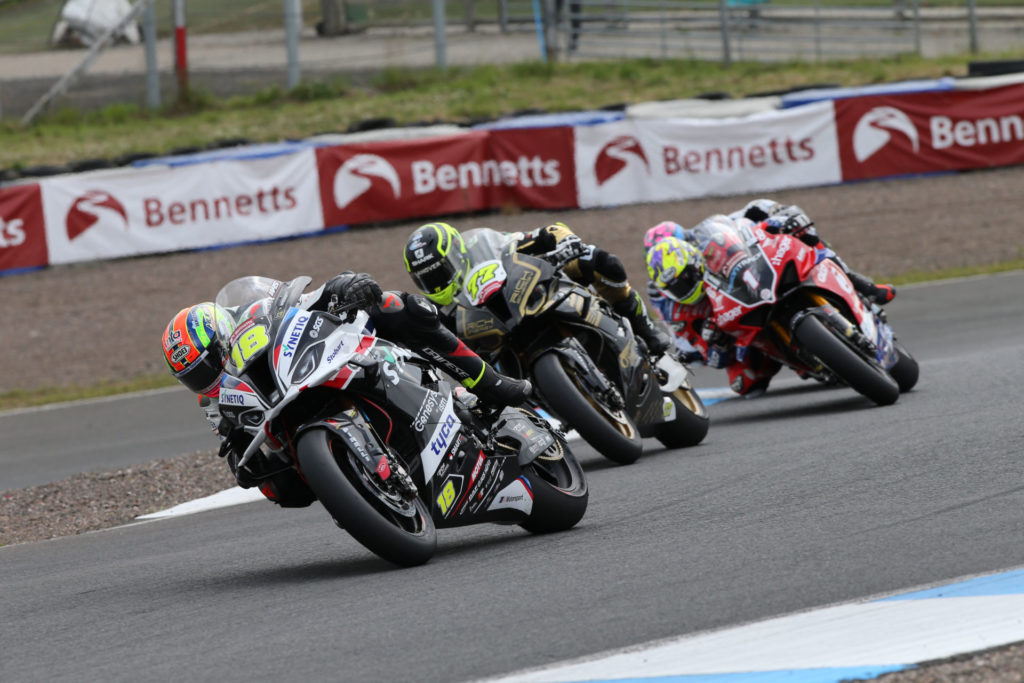 Andrew Irwin (18) in the heat of battle at Knockhill. Photo courtesy SYNETIQ BMW.