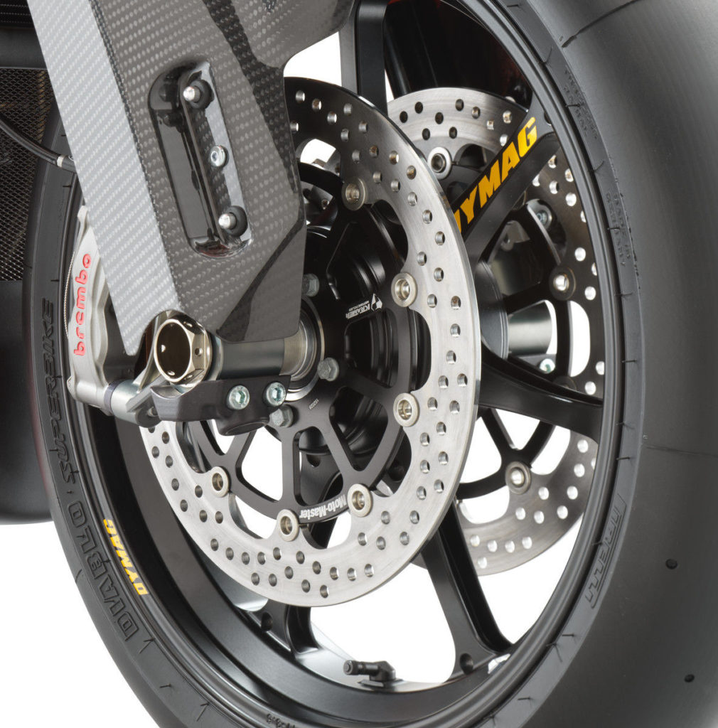 The KTM RC 8C comes with hand-built 43 mm WP APEX PRO 7543 closed cartridge forks, Brembo Stylema calipers, and Dymag wheels. Photo courtesy KTM.