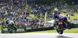 Jason O'Halloran (22) leads Peter Hickman (60) at Cadwell Park. Photo courtesy MSVR.