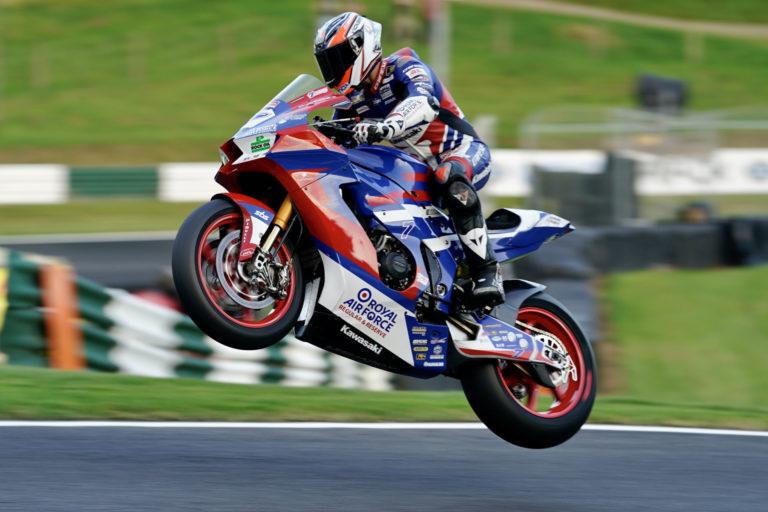 British Superbike: Vickers Breaks Lap Record During Practice At Cadwell Park